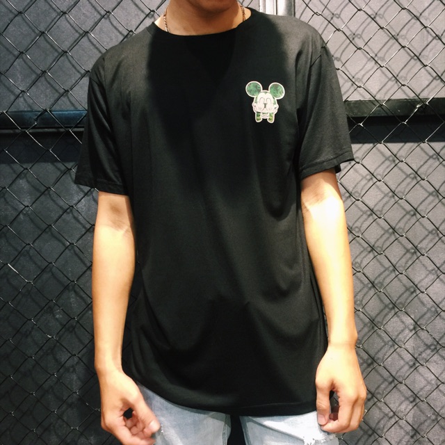 Áo phông ngực in Mickey Brocode