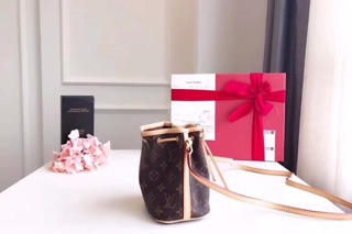 Túi LV túm mini bản da thật