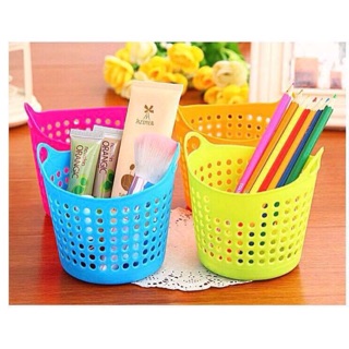 Giỏ nhựa bé xinh đựng mỹ phẩm, dụng cụ 10,5 x 11cm