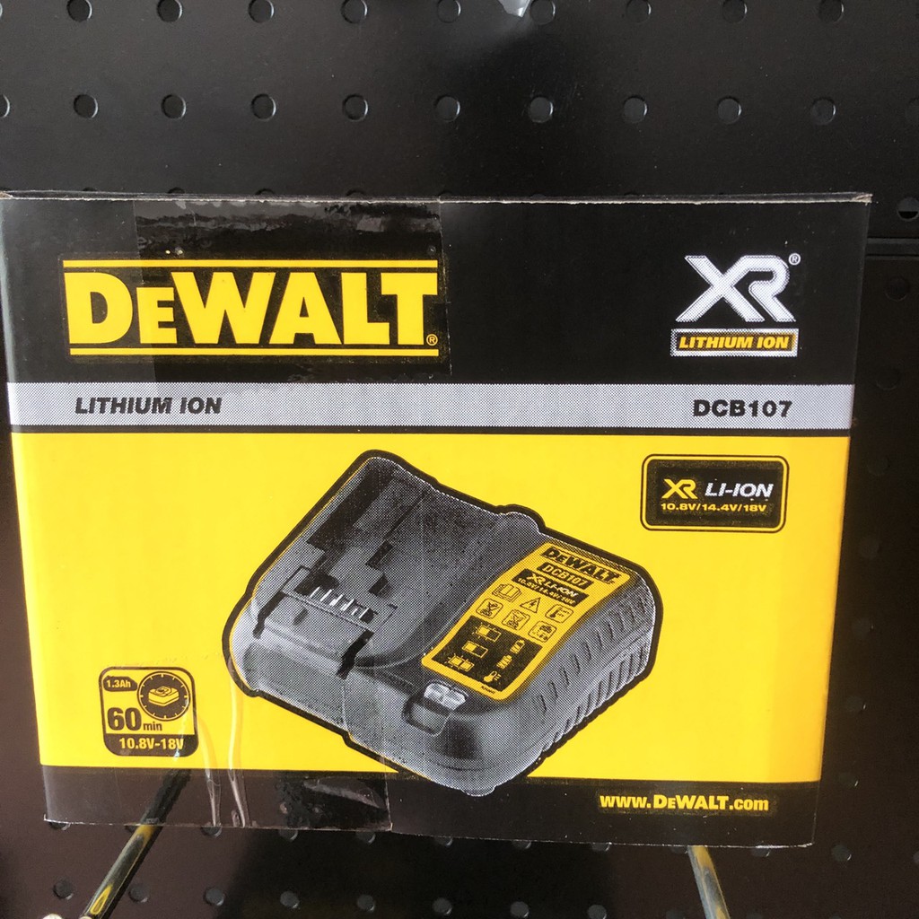 Đế Sạc đa năng Dewalt DCB 107 10.8V-18V - Sạc Zin bảo hành chính hãng 1 năm