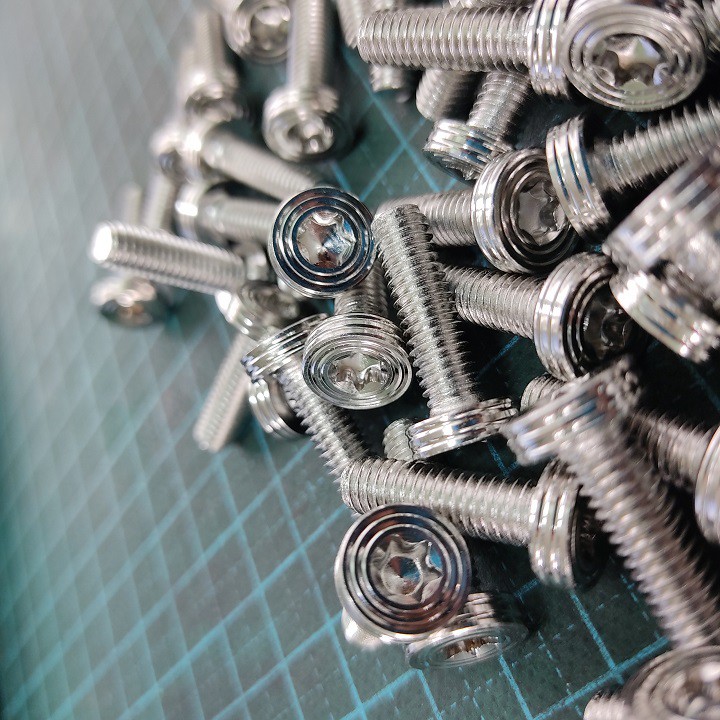 Ốc inox 304 - 6li2  -  - - sáng bóng, không cạ đĩa