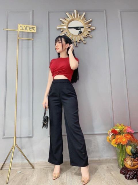 Áo phông croptop xoắn bụng còn màu hồng nhạt xả kho
