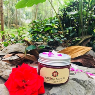Rửa mặt tẩy da chết hoa hồng KAROSE SCRUB (rửa mặt sạch , tẩy da chết mịn da )