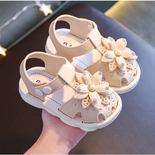 GIÀY SANDAL TẬP ĐI ĐẾ CAO SU CHỐNG TRƠN QUAI BẤM CÚC CHO BÉ