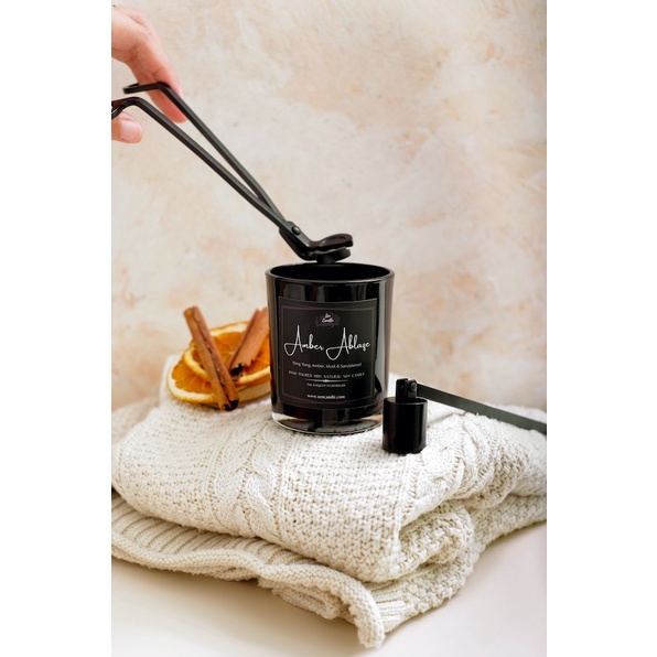 Nến thơm Sen Candle - Hổ phách phương Đông(Amber Ablaze - Nến thơm hương Ylang Ylang, hổ phách, xạ hương và gỗ đàn hương