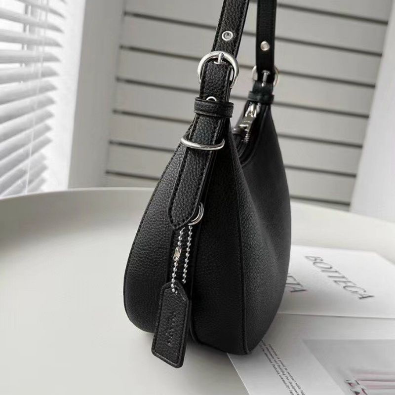 TÚI COACH KLEO HOBO