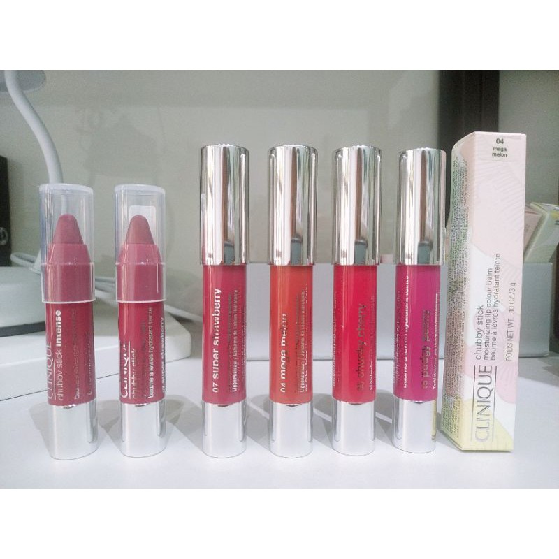 Son dưỡng có màu bút chì lip balm clinique chuppy lipstick