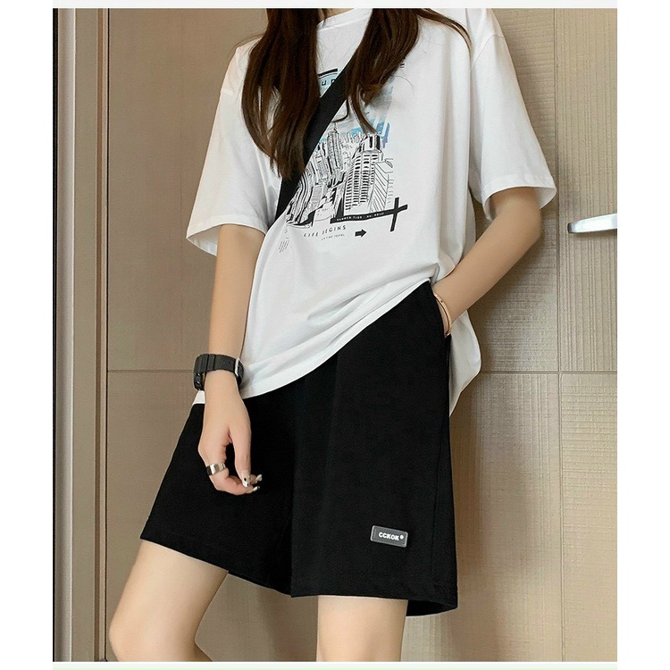 Quần đùi có logo unisex phom rộng phong cách đường phố dành cho nam và nữ | BigBuy360 - bigbuy360.vn