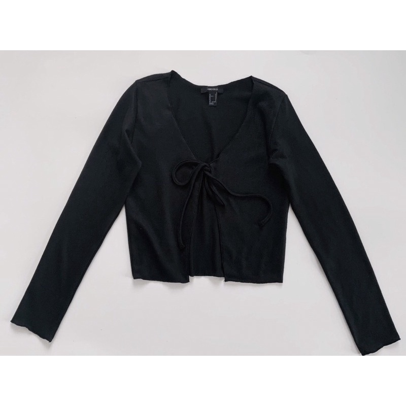 Áo khoác cột dây dài tay xoăn lai thun bo len đen