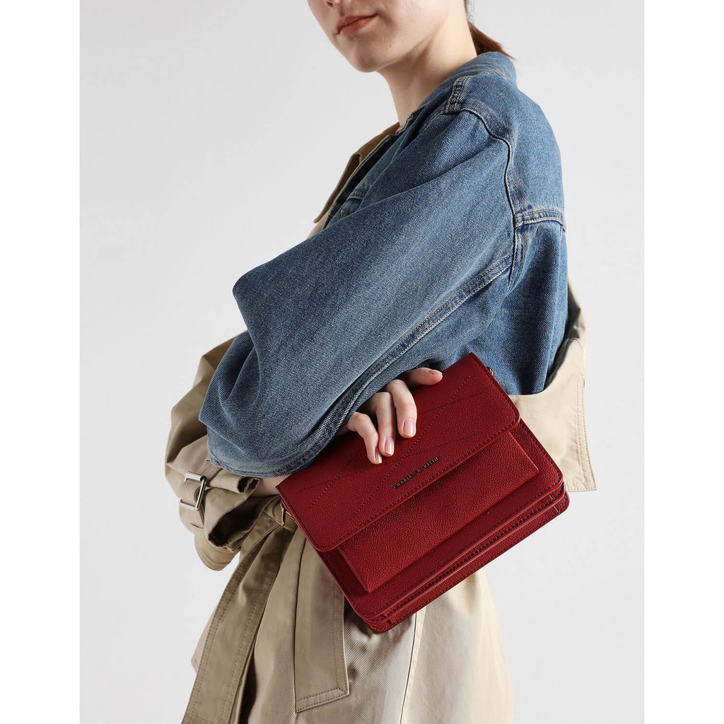 Túi xách CharlesKeith màu đỏ đô CK243