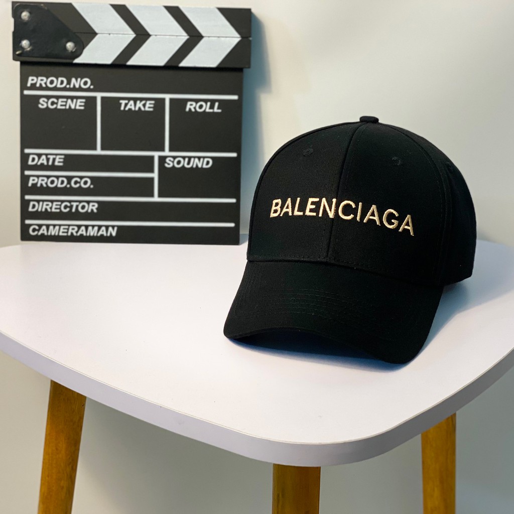 Nón lưỡi trai Balenciaga đen logo vàng đen logo vàng cao cấp, Nón lưỡi trai xuất khẩu cực ôm đầu cá tính.