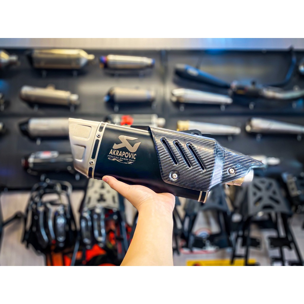 PÔ ĐỘ XE MÁY AKRAPOVIC R1 HÀNG LOẠI 1 - ỐP CARBON, ÂM THANH TRẦM LỰC KO XÉ, HÀNG PÔ ĐỘ LOẠI 1 CHẤT LƯƠNG CAO VÀ TINH XẢO