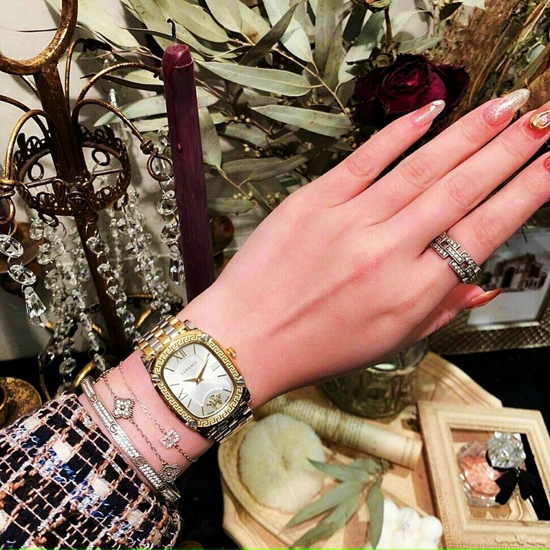 Đồng hồ nữ Versace máy Nhật, uy tín chất lượng.