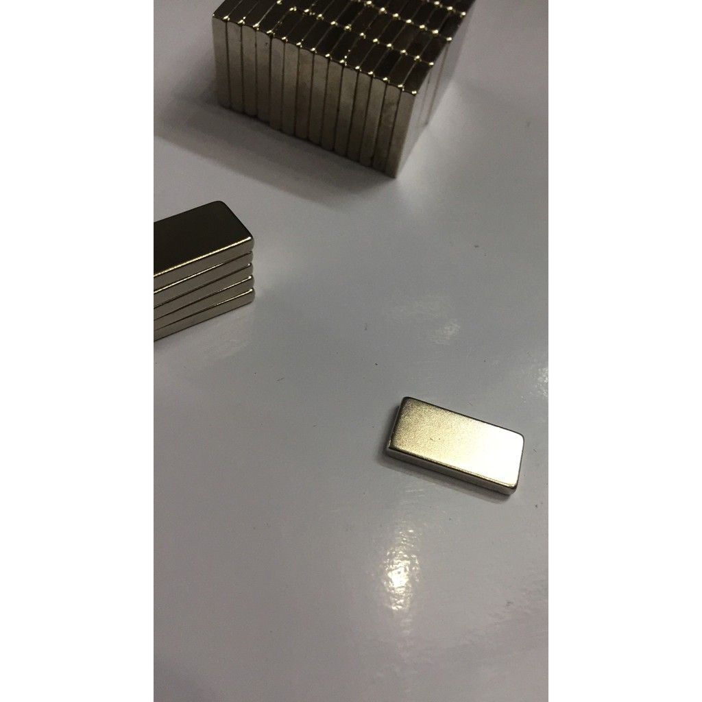NAM CHÂM ĐẤT HIẾM 20x10x2mm (Bộ 5v)