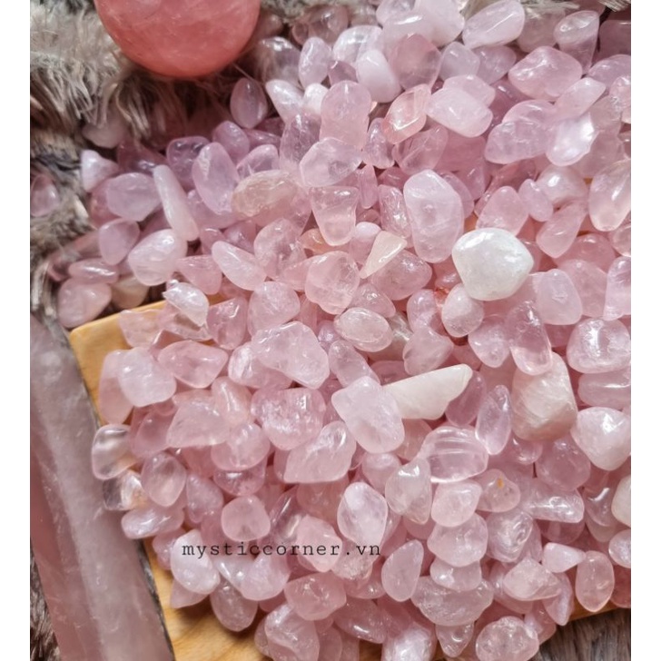 Vụn đá thach anh Hồng (Rose Quartz ), đá thanh tẩy trong Tarot, Reiki, thiền định, phong thủy