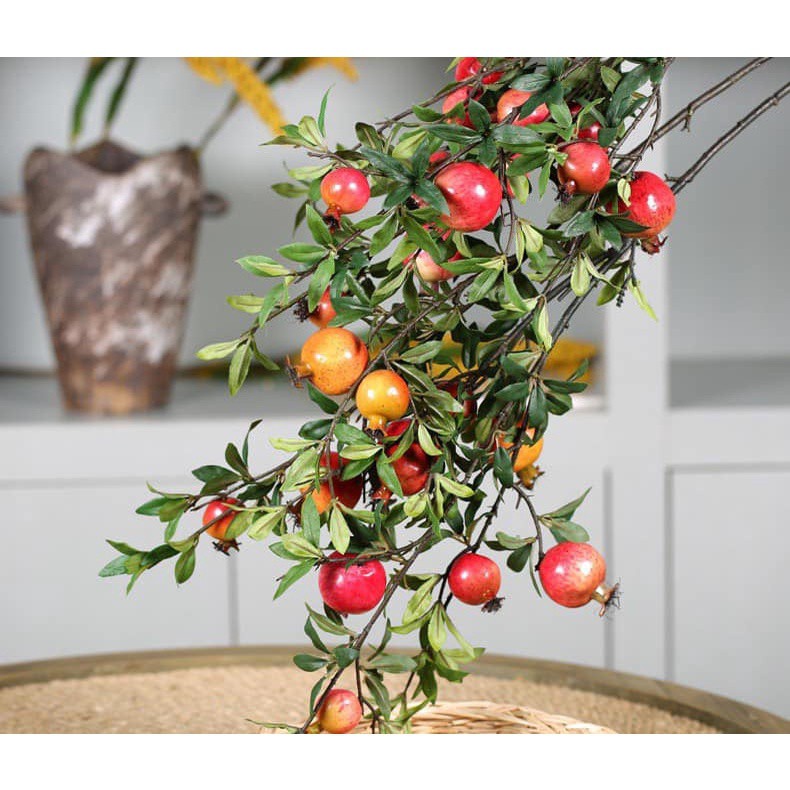 Hoa giả để bàn decor chụp ảnh cành lựu giả may mắn phú quý tài lộc quả to đẹp cao 90 cm MiibooShi S075