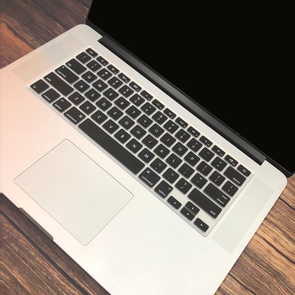 Phủ Phím màu Đen Cho Macbook Đủ Dòng | WebRaoVat - webraovat.net.vn