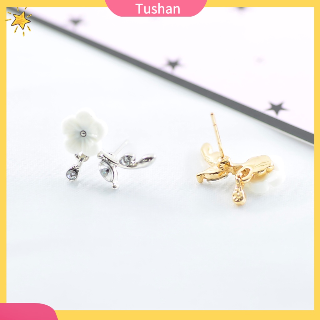 Hoa tai họa tiết thiết kế hình hoa đính đá lấp lánh