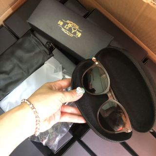 Kính mát ( full box)