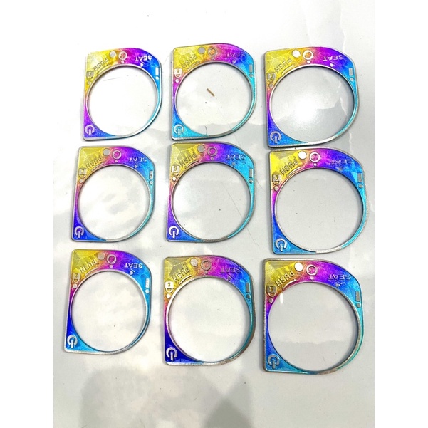 Ten titan dán khoá sh