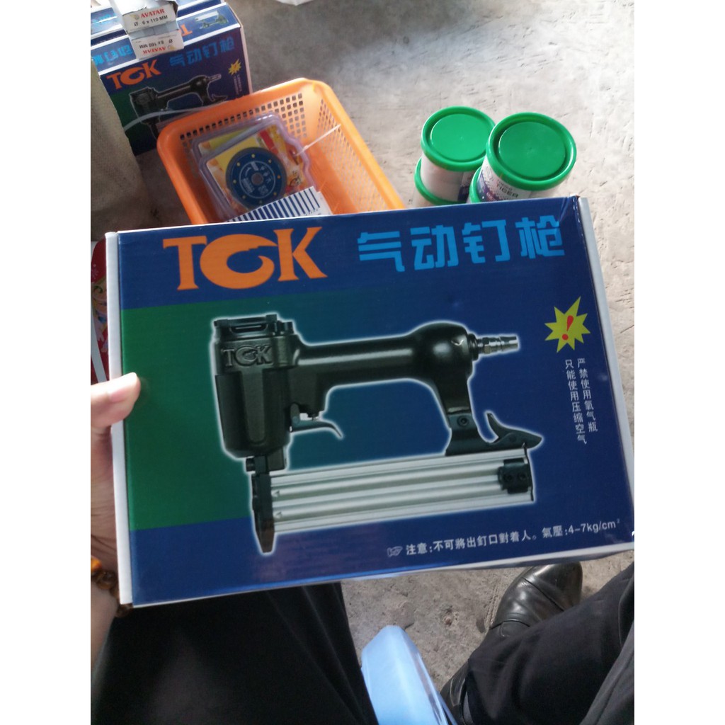 SÚNG BẮN ĐINH TOK F30 CHÍNH HÃNG