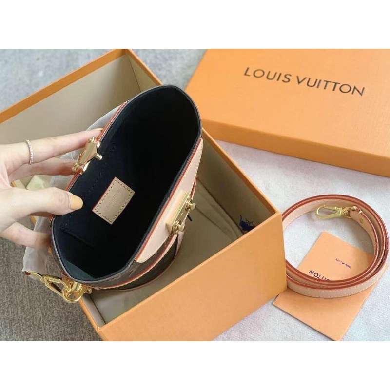 Túi xách tay huyền thoại