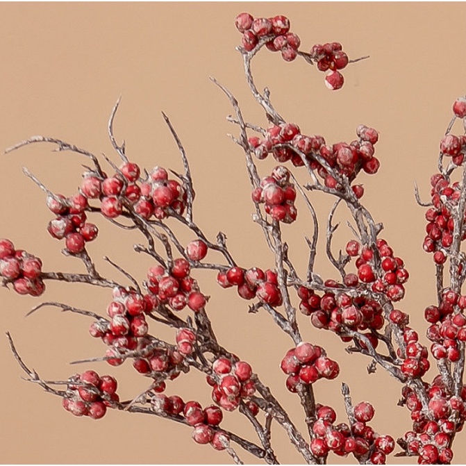 Hoa giả- Hoa lụa cao cấp trang trí nhà cửa mô phỏng cành hồng gai mang phong cách hơi hướng âu châu