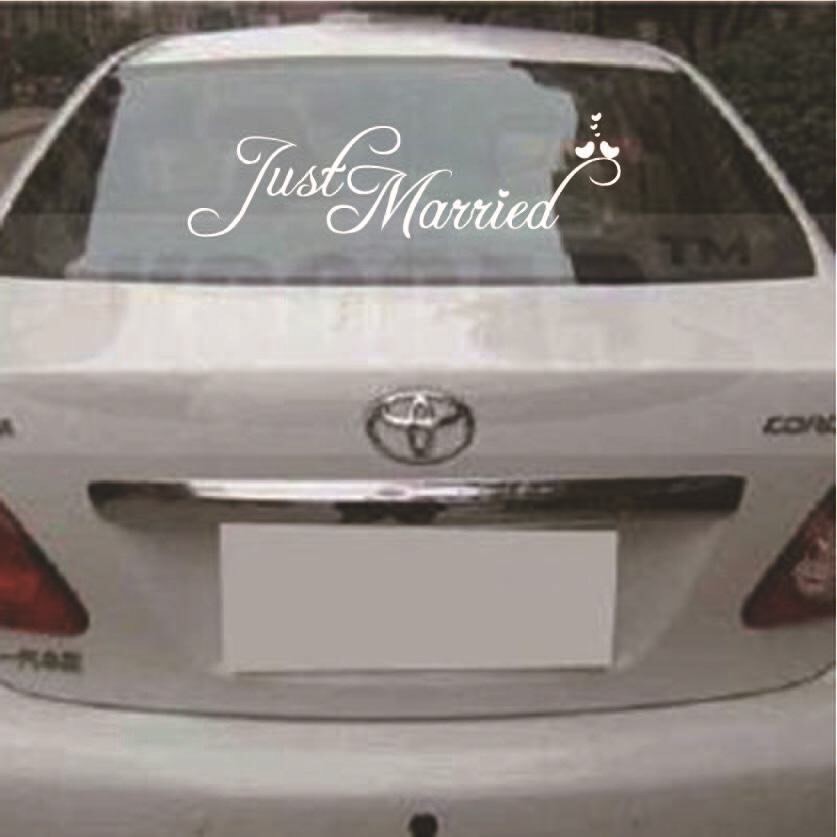 Decal trang trí tường / Xe - Chữ Just Married ( Trắng )