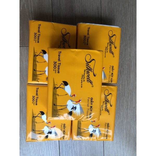 Giấy ăn silkwell loại 3 lớp 300 tờ