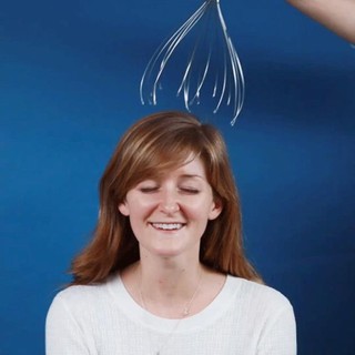Dụng cụ massage đầu tóc tiện dụng