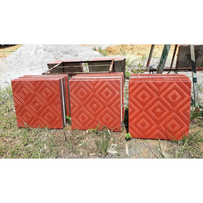 Khuôn nhựa làm gạch bê tông KT 40x40x3,3cm