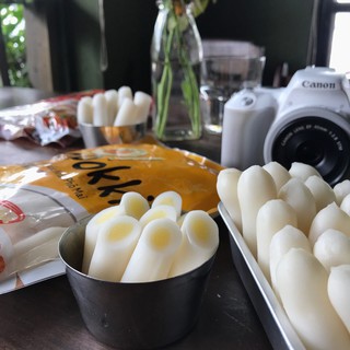 Combo Bánh gạo nhân phô mai 5 món ( 500g bánh gạo nhân phô mai, chả cá, sốt, phô mai, củ cải vàng)