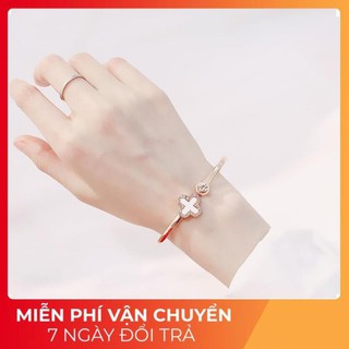 Vòng tay hoa lưới nữ tính si vàng VT005