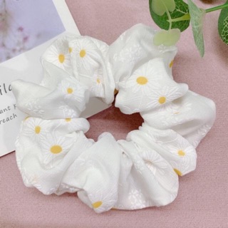 Srunchies Vải Hoạ Tiết Hoa Cúc, Dây Buộc Tóc Hoa Cúc , Cột Tóc Srunchies Hoa Cúc Siêu Xinh Chỉ Có Tại ( Pkt.Shop )