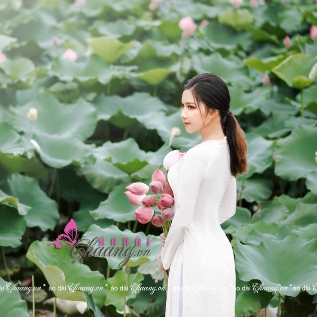Áo dài lụa Tây Thi cổ tròn Chaang May sẵn áo dài thiết kê truyền thống đính hạt ngọc cổ tay