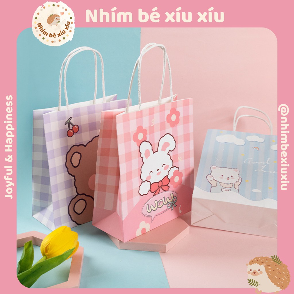 Túi giấy đựng quà tặng có quai xách Gấu Thỏ kẻ caro 18*21*8 cm VT53 | BigBuy360 - bigbuy360.vn
