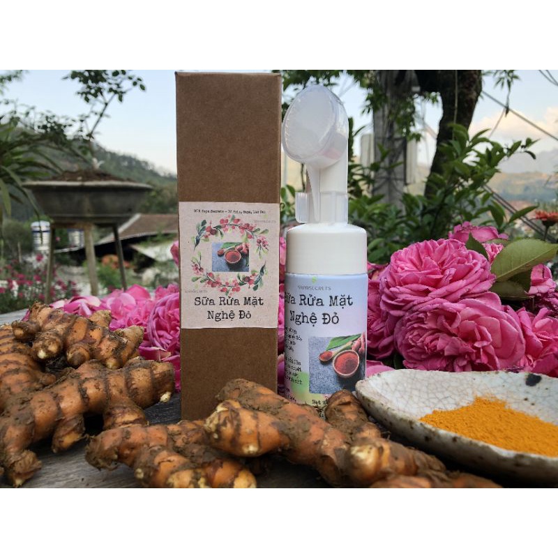 Sữa rửa mặt nghệ đỏ