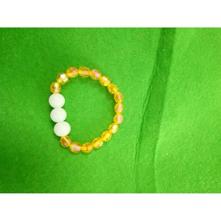 chuỗi đeo tay phong thủy hàng đẹp như hình. hình shop tự chụp nha các bạn. Giá chỉ 25k/ 1 chuỗi. combo 2 chuỗi 42k.