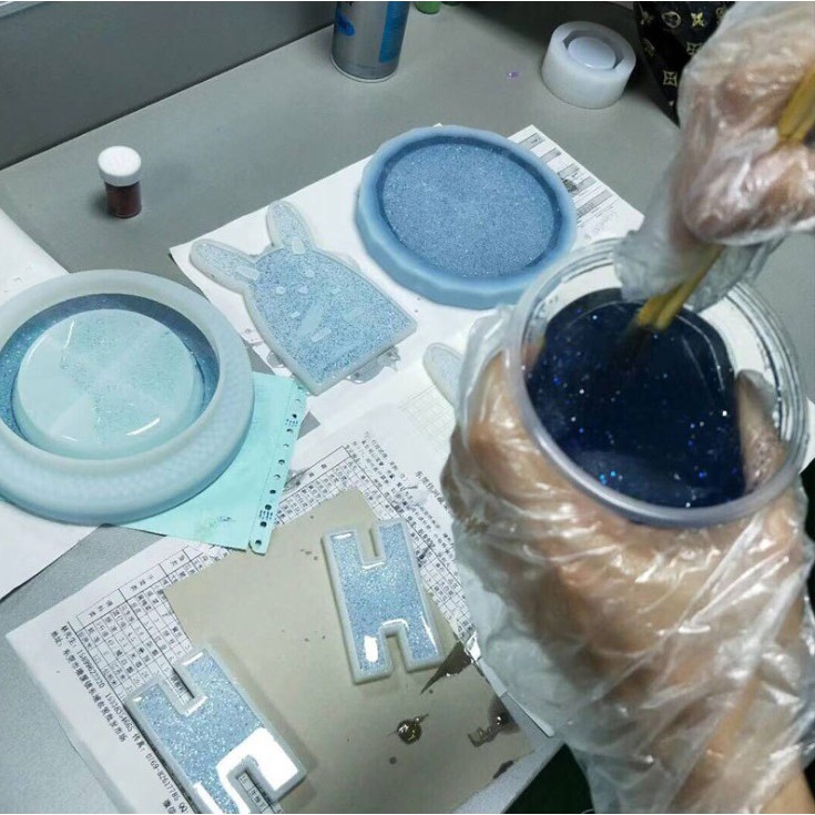 Keo AB epoxy trong suốt làm bàn và đổ hạt nhựa acrylic, keo ab chuyên dán hạt nhựa acrylic,keo ab dính hạt nhựa acrylic