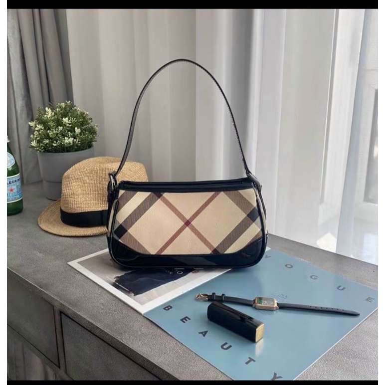 Túi Burberry cực sang chảnh