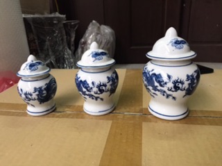 Hũ dựng  muối, gạo , nước- choé thờ