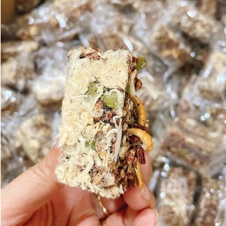 Thanh Gạo Lứt Chà Bông Mix Hạt