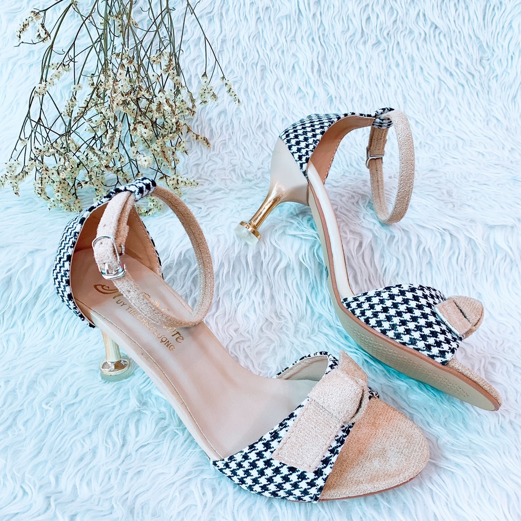 Giày cao gót nhọn 7p quai bản chéo caro kết nơ nữ tính