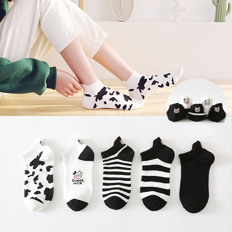 Đôi vớ cotton họa tiết bò sữa phong cách Nhật Bản xinh xắn