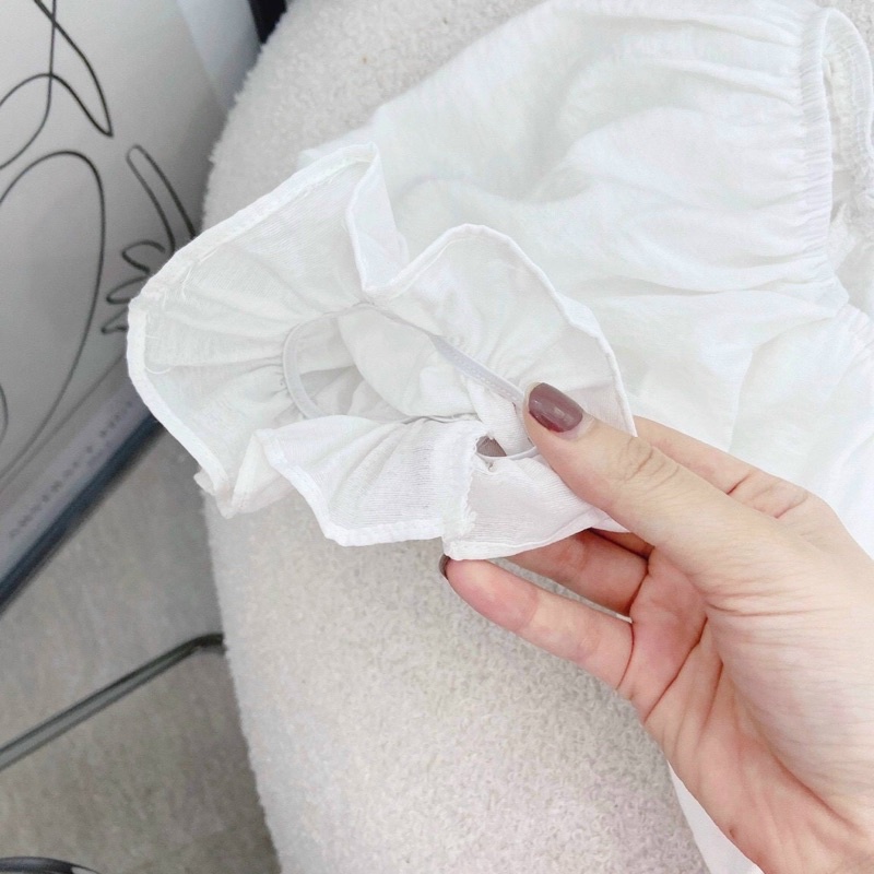 SET CROP TRẮNG NHÍU NGỰC TAY BỒNG + SHORT HỒNG