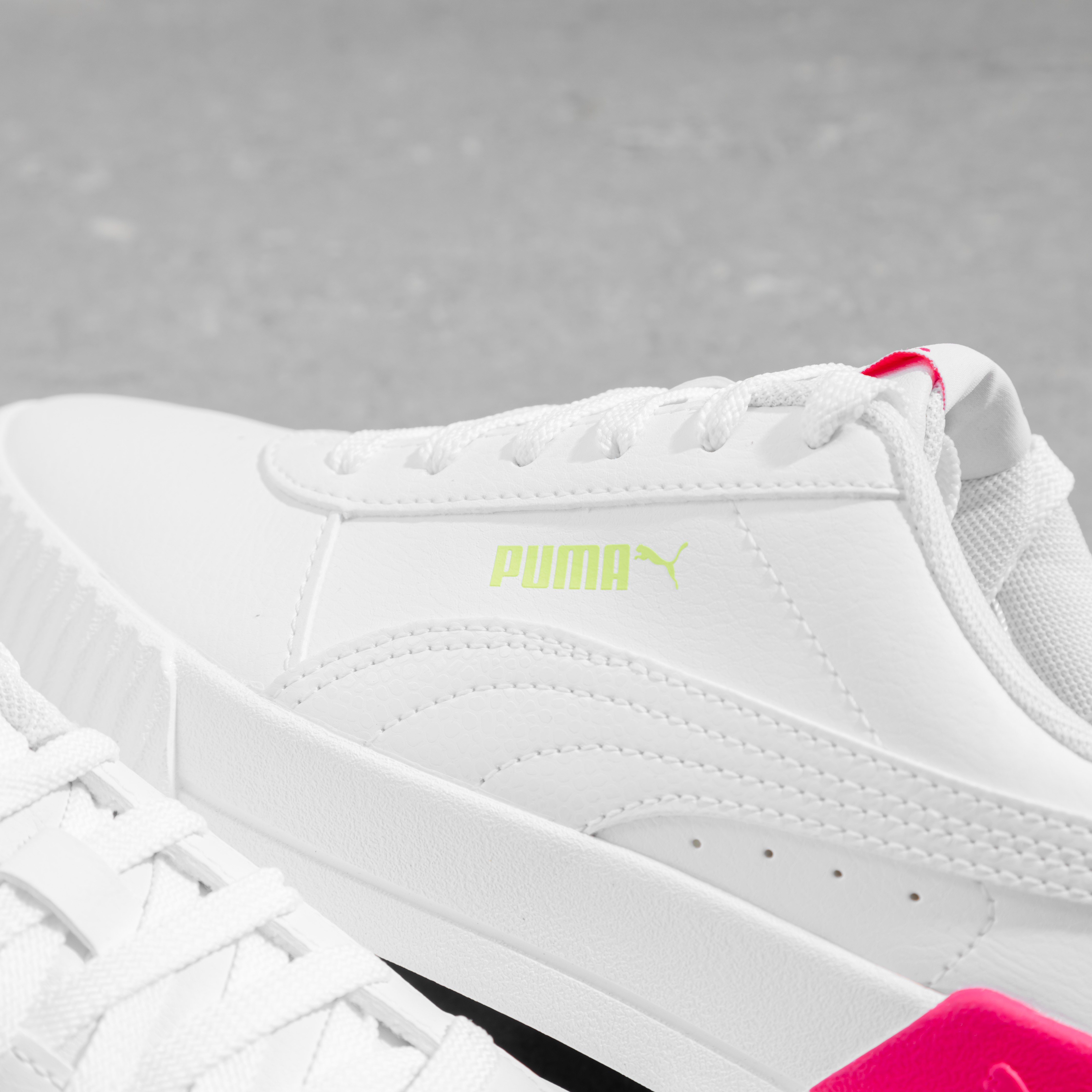 Giày Sneakers Puma Carina Da Màu Hồng Mix Trắng Neon