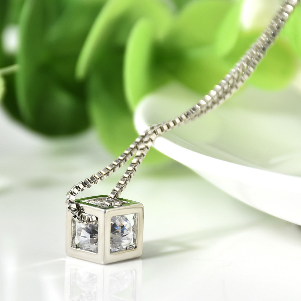Vòng cổ hình khối nhỏ đính đá xinh xắn dễ thương