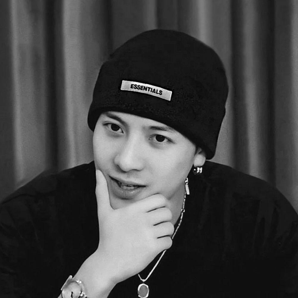 Mũ Len Beanie Dệt Kim Màu Ngà In Chữ Thời Trang Mùa Đông Dễ Phối Đồ Cho Cặp Đôi