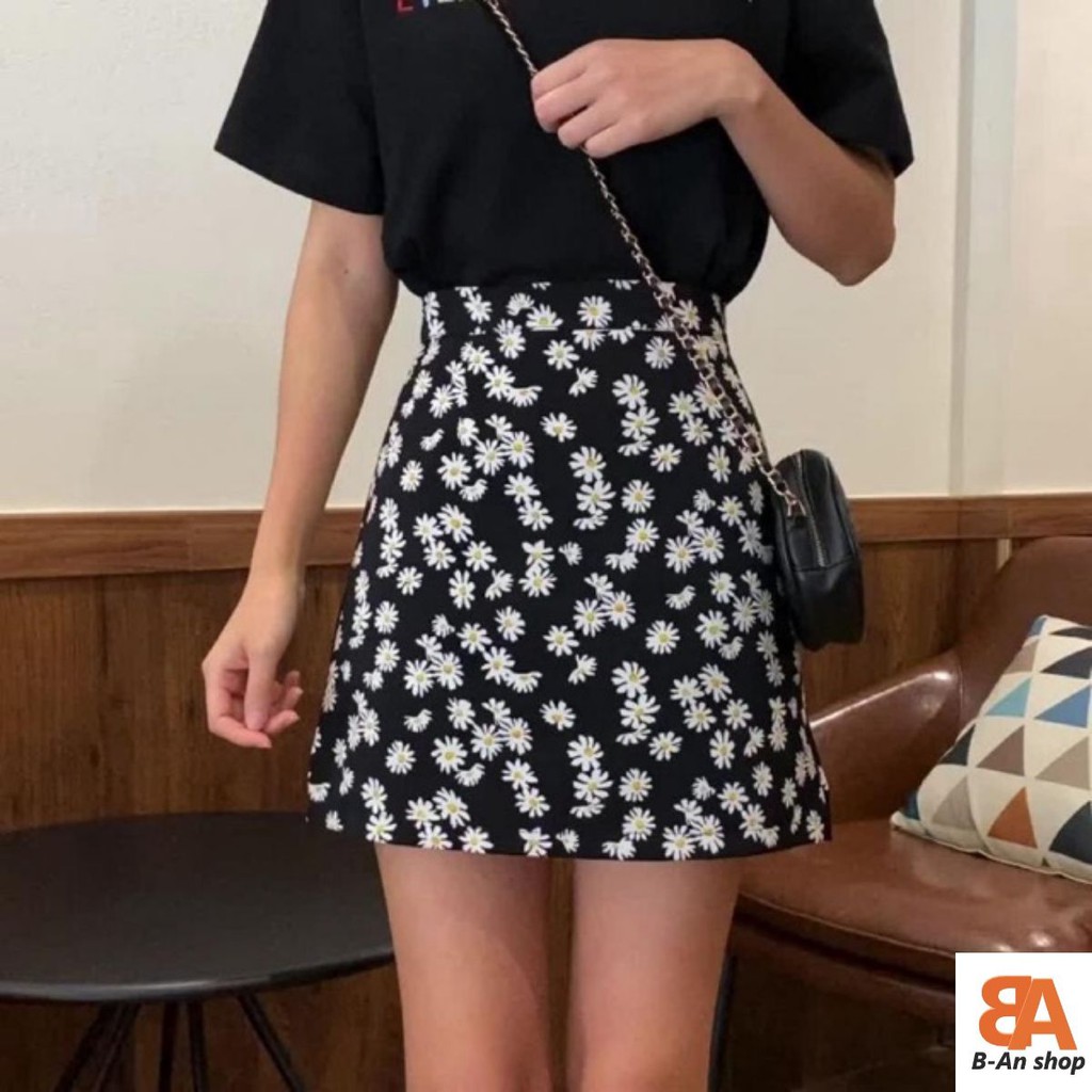 Chân váy chữ A có quần trong phối họa tiết hoa | BigBuy360 - bigbuy360.vn
