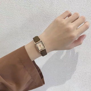 Đồng hồ nữ doukou ulzzang (có sẵn)